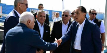 رئيس الوزراء يتفقد جامعة السويس الأهلية