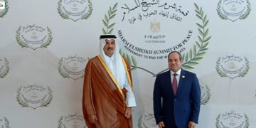 الرئيس السيسى يستقبل أمير قطر فور وصوله للمشاركة بقمة شرم الشيخ للسلام