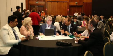 رئيس هيئة الاعتماد والرقابة الصحية يستعرض التجربة المصرية الرائدة في مؤتمر الجمعية الدولية لجودة الرعاية الصحية (ISQua)