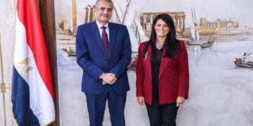 وزيرة التخطيط تتابع مع رئيس “المركزي للتعبئة العامة والإحصاء” استعدادات الجهاز