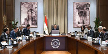 رئيس الوزراء يتابع موقف تنفيذ وتشغيل محطات تحلية المياه في شمال سيناء