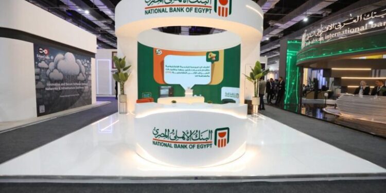 البنك الأهلي يشارك كراعٍ رئيسي في معرض ومؤتمر Cairo ICT 2025 دعماً للتحول الرقمي والشمول المالي