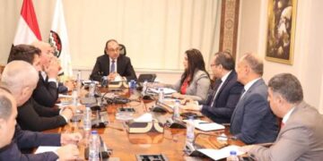 وزير قطاع الأعمال يستقبل رئيس مجموعة اروجلو العالمية لبحث فرص الاستثمار والتعاون