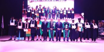 وزير التعليم العالي يشهد حفل تخرج الدفعة (19) من جامعة سنجور بالإسكندرية