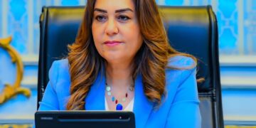 وزيرة التنمية المحلية تتلقى تقريراً حول نتائج المرور الميداني على 10 مراكز تكنولوجية بمحافظة قنا