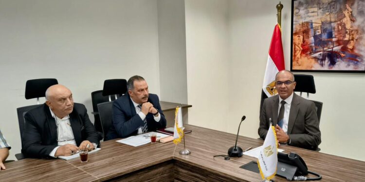 نائب وزير الإسكان يُتابع موقف مشروعات الصرف الصحى ضمن “مشروع الصرف الصحى المتكامل” بمحافظة الاقصر