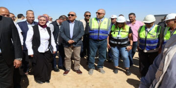 وزير الكهرباء يتفقد إنهاء الأعمال في موقعي أبراج عبور قناة السويس على مسار خط الربط الكهربائي المصري السعودي