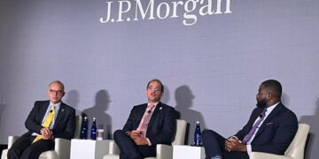 وزير المالية : «ما وعدنا به نفذناه ونحن سعداء بتوافق النتائج  المحققة مع المستهدفات»