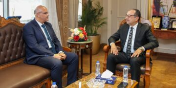 وزير قطاع الأعمال يستقبل محافظ القليوبية لبحث تعزيز التعاون