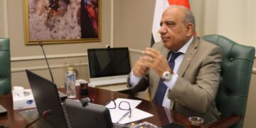 وزير الكهرباء يبحث مع مسئولي شركة مينج يانج الصينية التعاون والاستثمار في مجالات الطاقة المتجددة