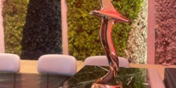 البنك الأهلي المصري يحصد جائزة أفضل مجموعة قانونية في مجال البنوك والتمويل على مستوى الفرق القانونية العاملة بالشرق الأوسط