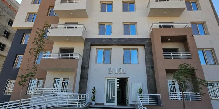 وزير الإسكان يتابع موقف تنفيذ وحدات “ديارنا” بمدينة أكتوبر الجديدة