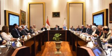 خالد عبدالغفار يترأس اجتماع مجلس مراقبة عمليات الدم لتوحيد الأسعار وضبط حملات التبرع