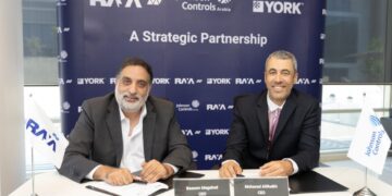 شراكة استراتيجية بين راية للإلكترونيات وجونسون كنترولز العربية لتقديم أنظمة “يورك” للقطاع العقاري في مصر