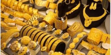 الذهب يهبط محليًا وعالميًا مع تفاؤل تجاري وضغوط قوة الدولار