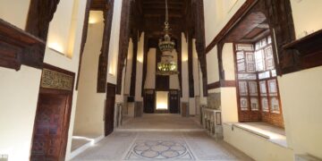 وزير الإسكان يهنيء شركة المقاولون العرب بمناسبة حصد 5 جوائز في مسابقة “ENR” Engineering News-Record Best Global Projects Awards