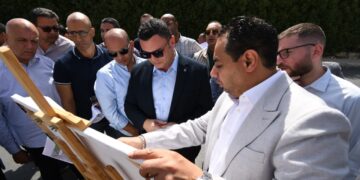 وزير الإسكان يتفقد الأعمال الجاري تنفيذها لتطوير الطرق والمحاور بمدينتي 6 أكتوبر وحدائق أكتوبر