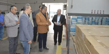 وزير الدولة للإنتاج الحربي يتابع مراحل التصنيع بشركة بنها للصناعات الإلكترونية (مصنع 144 الحربي)