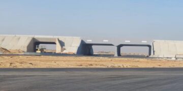 الإسكان: دفع العمل بمشروعات المرافق بالمرحلة العاجلة بمدينة سفنكس الجديدة