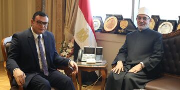 وزير الإسكان يستقبل مفتي الجمهورية لبحث تخصيص مقرات لدار الإفتاء في المدن الجديدة