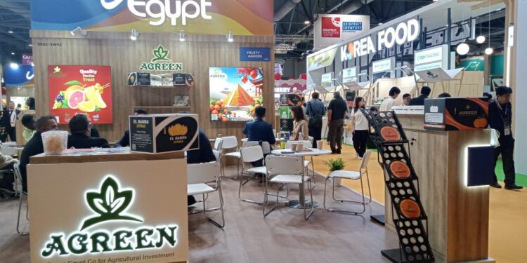 وزير الاستثمار يتلقي تقريرا من هيئة المعارض يتناول موقف المعارض الخارجية من يوليو حتى أكتوبر ٢٠٢٥