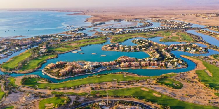 حلقة جديدة من سلسلة “Invitation” من Warner Bros تسلط الضوء على الوجهات الرئيسية لشركة أوراسكوم للتنمية في مصر