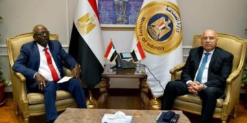 وزير الصناعة والنقل يلتقي وزير البنية التحتية والنقل بجمهورية السودان
