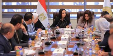 وزيرتا التضامن والتنمية المحلية تبحثان دعم جهود الهلال الأحمر المصري وبعض الملفات المشتركة