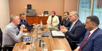 وزير البترول يبحث مع الرئيس وزير البترول يبحث مع الرئيس التنفيذي لكابيتال دريلينج خطط التوسع وتعزيز الاستثمارات التعدينيةالتنفيذي لكابيتال دريلينج خطط التوسع وتعزيز الاستثمارات التعدينية