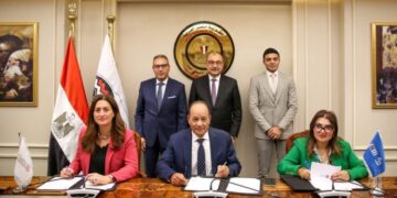البنك الأهلي المصري وبنك CIB يوقعان عقد تمويل مشروع إنشاء أول مصنع لإنتاج أقراص وحبيبات الكلور في مصر