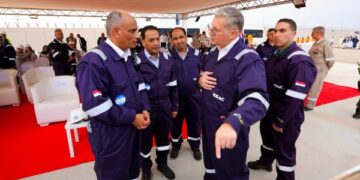 من موقع المشروع بالعلمين …وزير البترول والثروة المعدنية يشهد الأعمال المبكرة لبدء تنفيذ مشروع الصودا آش