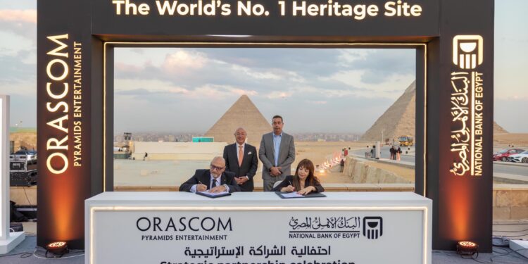 البنك الأهلي المصري يجدد شراكته مع أوراسكوم بيراميدز لتطوير خدمات منطقة الأهرامات