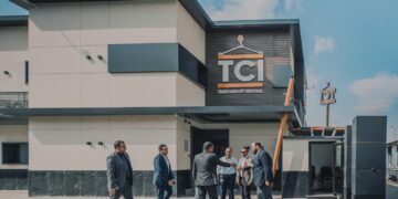 منح أول رخصة جمركية كمركز توزيع بموانئ مصر لشركة “ترانسكارجو إنترناشيونال” بميناء الأدبية