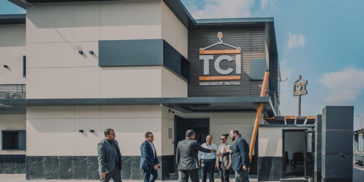 منح أول رخصة جمركية كمركز توزيع بموانئ مصر لشركة “ترانسكارجو إنترناشيونال” بميناء الأدبية