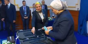 انتصار السيسي تدلي بصوتها في الانتخابات البرلمانية بالمرحلة الثانية لمجلس النواب 2025