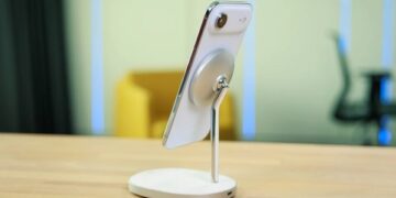 iPhone 18 Pro القادم: شاشة مبتكرة وتصميم خلفي شفاف وبطارية فولاذية