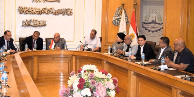 “مخابز القاهرة” تبحث مع “التموين” مشاكل المخالفات والتظلمات ومقترحات الحلول