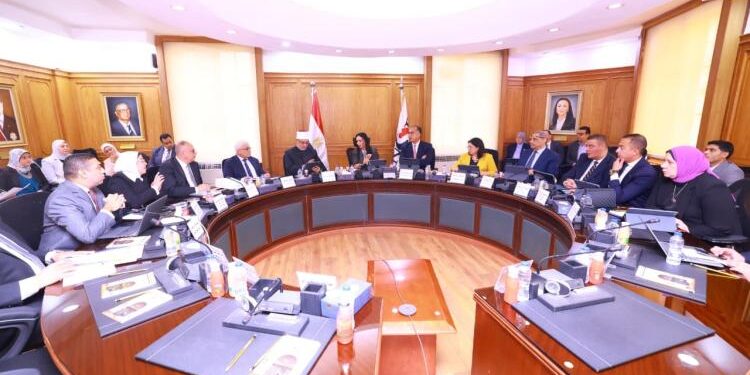 وزيرة التضامن تترأس اجتماع مجلس إدارة بنك ناصر الاجتماعي