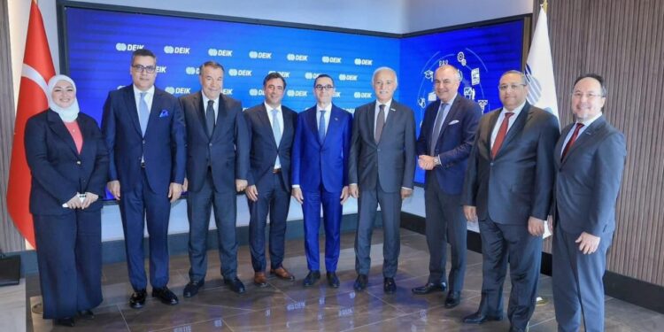 وزير الاستثمار يستعرض رؤية مصر الاقتصادية ويؤكد على عمق العلاقات مع تركيا