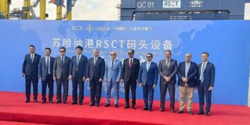 اقتصادية قناة السويس تشهد تسليم 24 وحدة من معدات مناولة الحاويات بمحطة شركة البحر الأحمر للحاويات