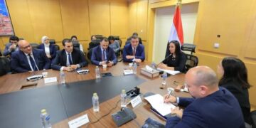 وزيرة التضامن تلتقي فريق عمل صندوق دعم مشروعات الجمعيات والمؤسسات الأهلية