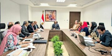 نائب وزير الإسكان يتابع موقف مشروعات برنامج خدمات الصرف الصحي المستدامة في المناطق الريفية بالشرقية