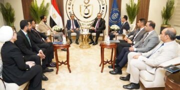 رئيس الرعاية الصحية يبحث مع المدير الإقليمي لشركة “ميدترونيك” تطوير خدمات القساطر القلبية المتقدمة