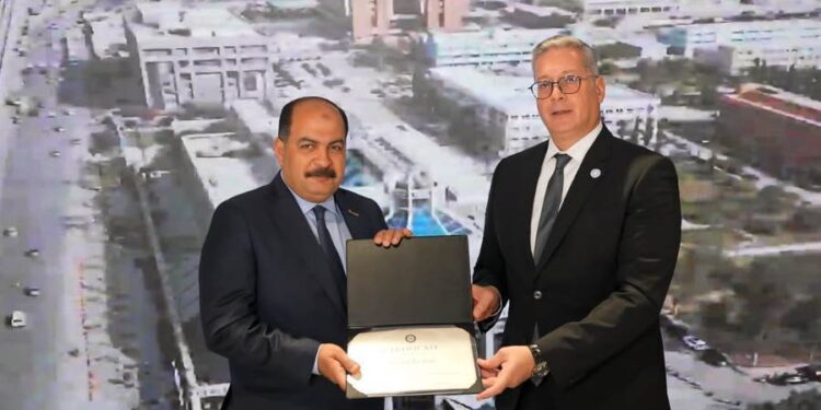 وزير البترول والثروة المعدنية يُكرم إنبي وبتروجت وصان مصر في أديبك 2025