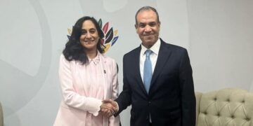 وزير الخارجية يلتقي وزيرة خارجية كندا على هامش قمة مجموعة العشرين بجوهانسبرج