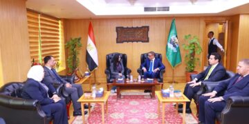 وزيرة التضامن تستهل زيارتها لمحافظة الفيوم بلقاء المحافظ بديوان عام المحافظة