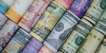 أسعار العملات في مصر اليوم الجمعة