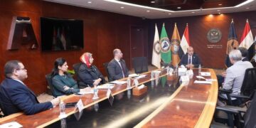 رئيس الرقابة المالية يلتقي وفد “سيتي بنك” لاستعراض جهود تطوير سوق رأس المال في مصر