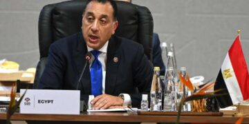 رئيس الوزراء: لا انتشار لفيروس غامض والمتواجد حاليا تطور للأنفلونزا