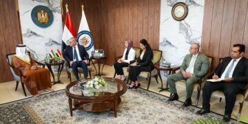 وزير البترول يبحث مع سفير الإمارات تعزيز التعاون والشراكة في قطاع البترول والغاز